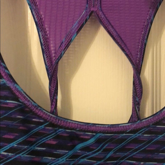 UNDER ARMOUR HeatGear tank top! - Picture 4 of 8